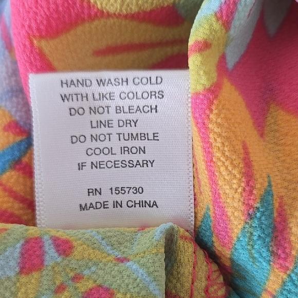 Rose & Olive Multicolor Leaf Print Blouse - Picture 5 of 5